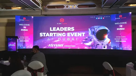 P2 P2.6 P2.9 P3 P3.91 P4 P4.81 P5 P6 mm Alta HD Pubblicità scenica Cartellone pubblicitario per esterni Pannello a colori per noleggio Video a parete per interni Display a LED